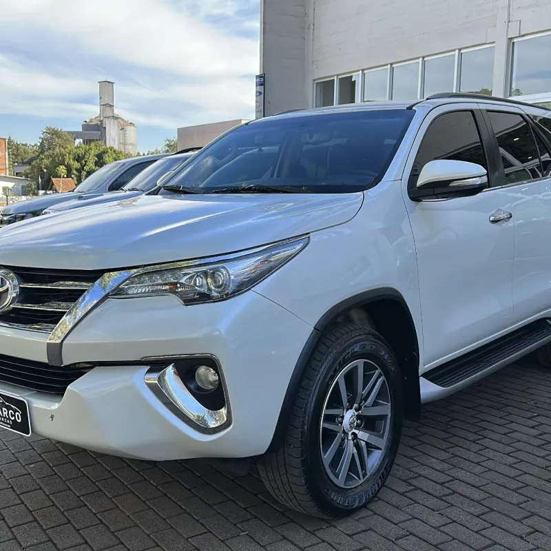 Toyota Hilux Sw4 SRX 4X4